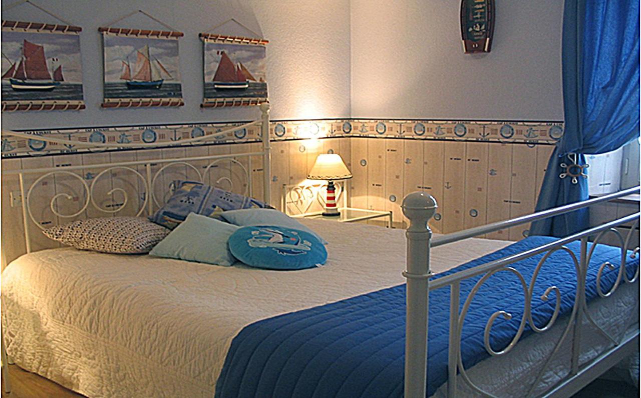 Chez Martine Et Bernard Bed & Breakfast Saint-Vincent-Sterlanges ภายนอก รูปภาพ
