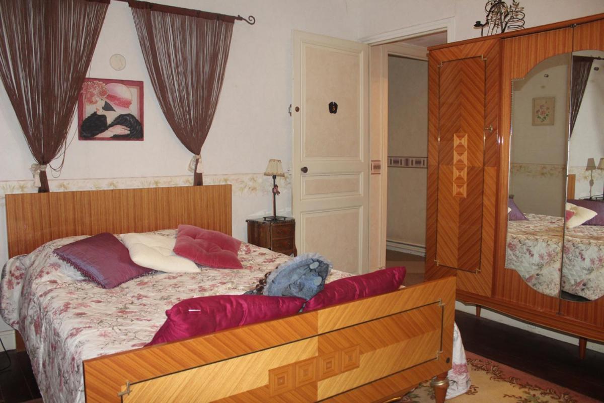 Chez Martine Et Bernard Bed & Breakfast Saint-Vincent-Sterlanges ภายนอก รูปภาพ