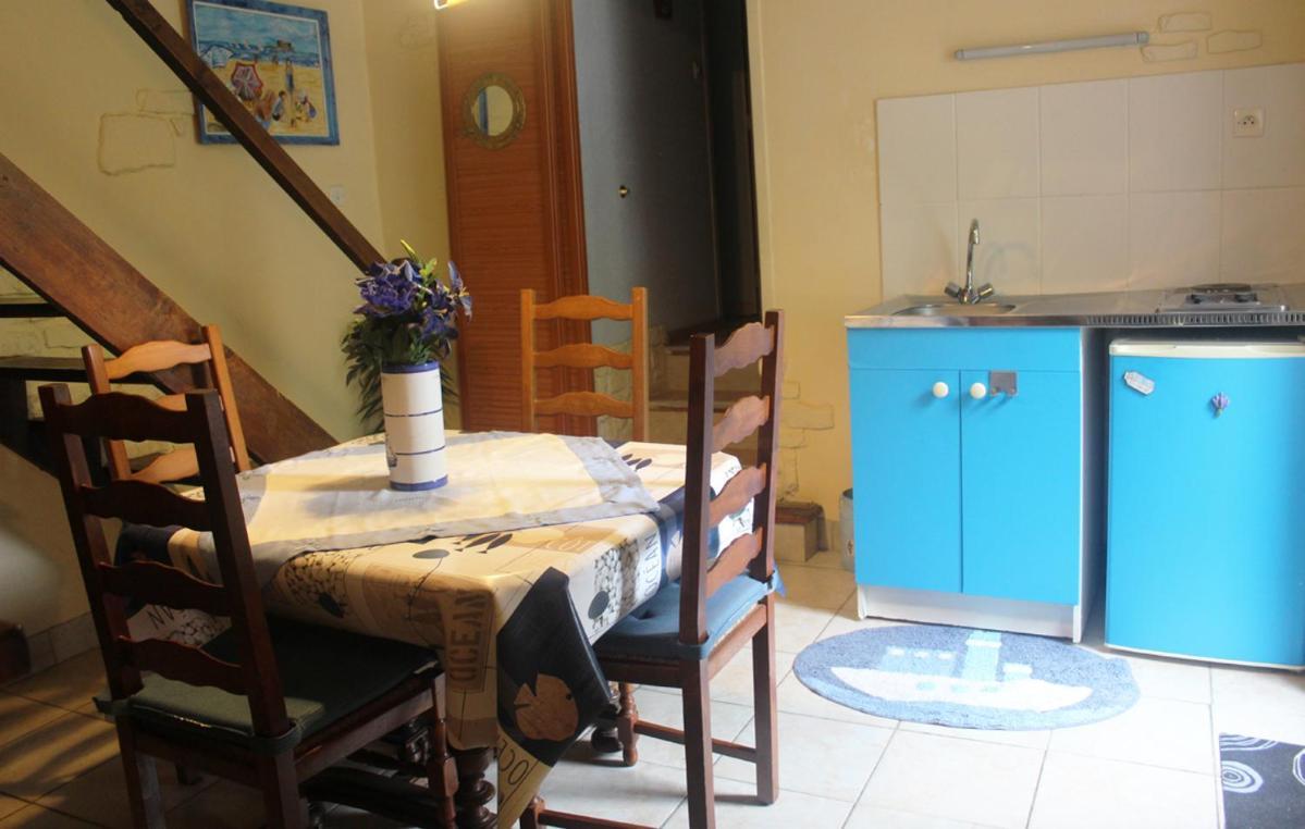 Chez Martine Et Bernard Bed & Breakfast Saint-Vincent-Sterlanges ภายนอก รูปภาพ